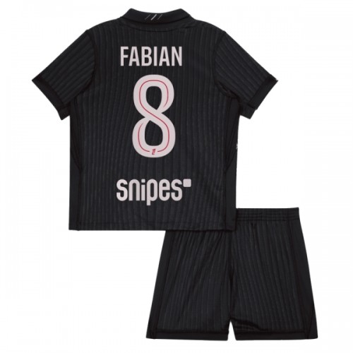 Divisa Paris Saint Germain Fabian 8 Quarto Jordan 2025-26 Maniche Corte - Bambino Divisa Paris Saint Germain Fabian 8 Quarto Jordan 2025-26 Maniche Corte - Bambino