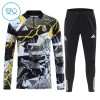 Real Madrid Marvel Felpe da Allenamento Quarto-Zip 2026-27 Nera - Bambino Real Madrid Marvel Felpe da Allenamento Quarto-Zip 2026-27 Nera - Bambino