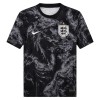 Maglia Inghilterra Pre-Match Mondiali 2026 Maniche Corte Nera - Uomo Maglia Inghilterra Pre-Match Mondiali 2026 Maniche Corte Nera - Uomo