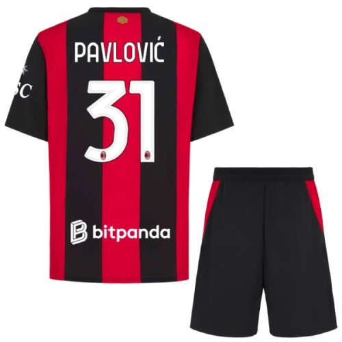 Divisa AC Milan Pavlovic 31 Primo 2026-27 Maniche Corte - Bambino Divisa AC Milan Pavlovic 31 Primo 2026-27 Maniche Corte - Bambino