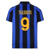 Maglia Inter Milan Thuram 9 Primo 2026-27 Maniche Corte - Uomo Maglia Inter Milan Thuram 9 Primo 2026-27 Maniche Corte - Uomo