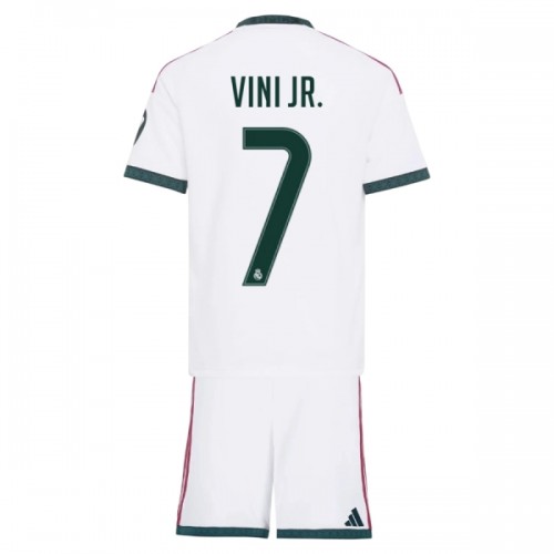 Divisa Real Madrid Vini JR 7 Primo 2026-27 Maniche Corte - Bambino Divisa Real Madrid Vini JR 7 Primo 2026-27 Maniche Corte - Bambino