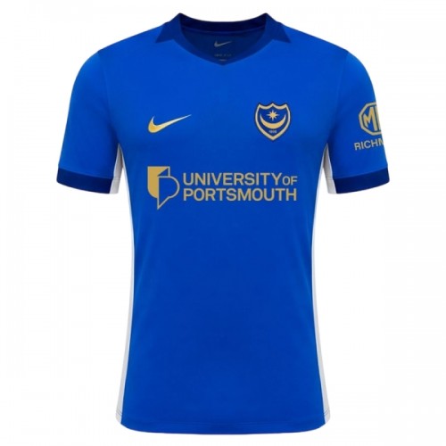 Maglia Portsmouth Primo 2026-27 Maniche Corte - Uomo Maglia Portsmouth Primo 2026-27 Maniche Corte - Uomo