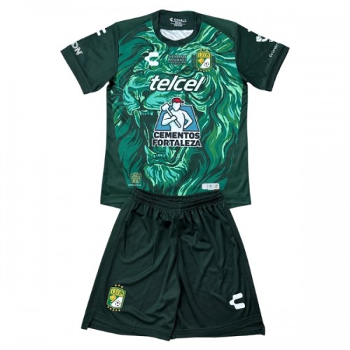 Divisa Club Leon Primo 2026-27 Maniche Corte - Bambino Divisa Club Leon Primo 2026-27 Maniche Corte - Bambino