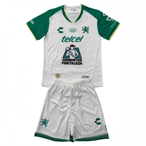 Divisa Club Leon Secondo 2026-27 Maniche Corte - Bambino Divisa Club Leon Secondo 2026-27 Maniche Corte - Bambino