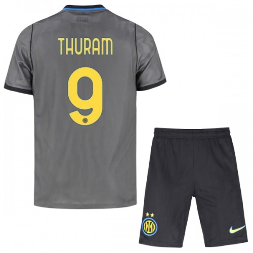 Divisa Inter Milan Thuram 9 Terzo 2026-27 Maniche Corte - Bambino Divisa Inter Milan Thuram 9 Terzo 2026-27 Maniche Corte - Bambino