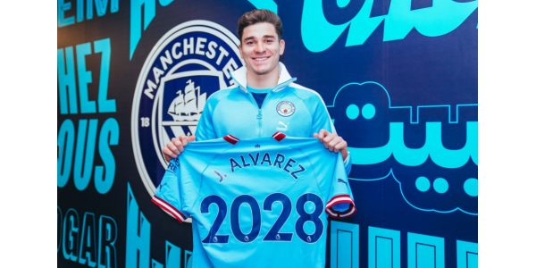 Alvarez prolunga il contratto con il Manchester City fino al 2028