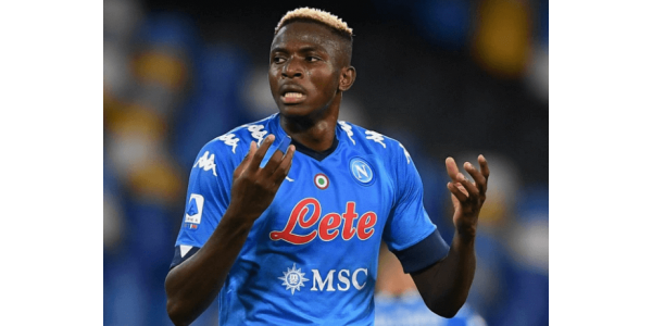 I social media ufficiali del Napoli hanno apertamente deriso la propria stella Osimhen I social media ufficiali del Napoli hanno apertamente deriso la propria stella Osimhen