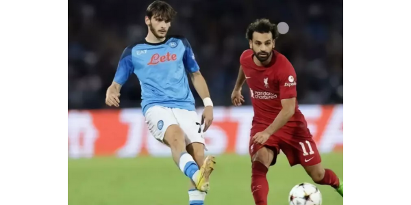 Liverpool-Napoli 2-0, 5 vittorie consecutive non portano il primo posto nel girone Liverpool-Napoli 2-0, 5 vittorie consecutive non portano il primo posto nel girone