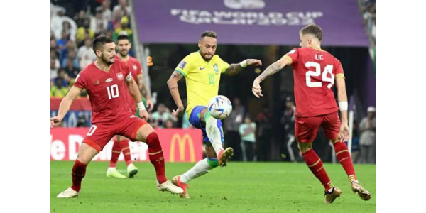 Mondiali - Neymar è stato violato 9 volte nella prima partita, distorsione alla caviglia destra