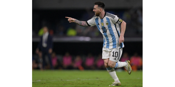 Tripletta di Messi, la nazionale sfonda 100 gol