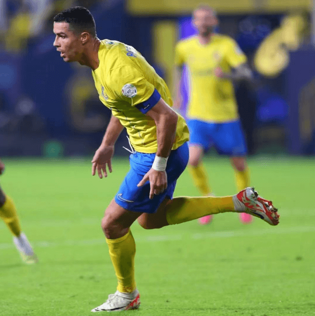 La partita è rinviata, Ronaldo si scusa!
