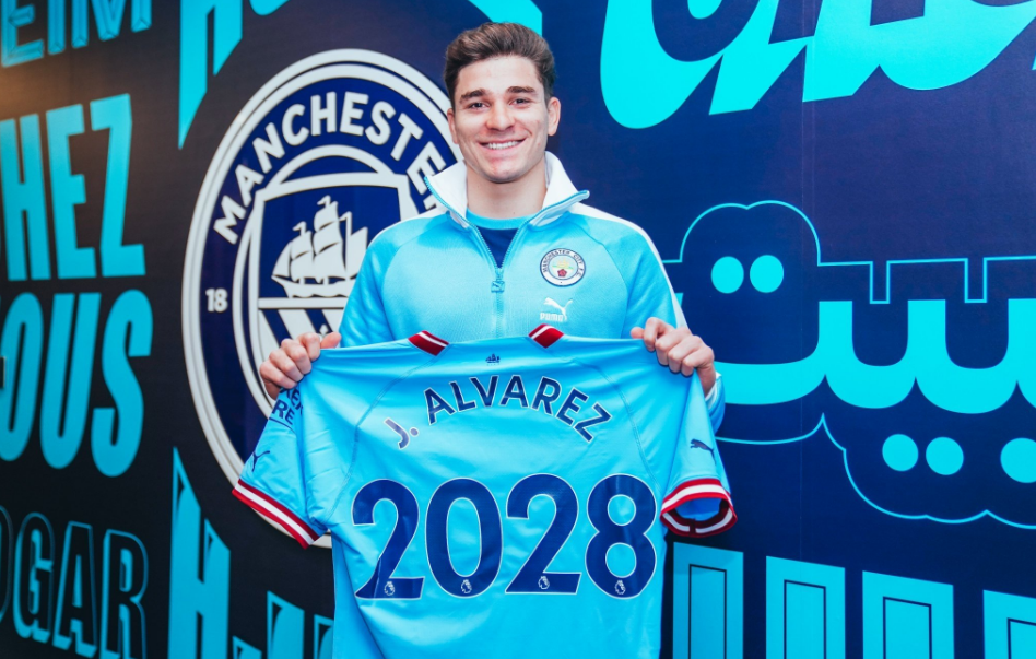 Alvarez prolunga il contratto con il Manchester City fino al 2028