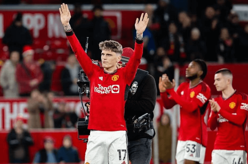 Da 0-2 a 3-2, il Manchester United torna a battere l'Aston Villa