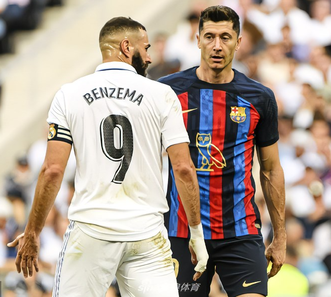 Real Madrid-Barcellona 3-1 torna in testa alla classifica